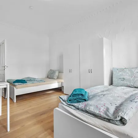 Apartment Lea 4 Raeume 2 Duschen 2 Kuechen